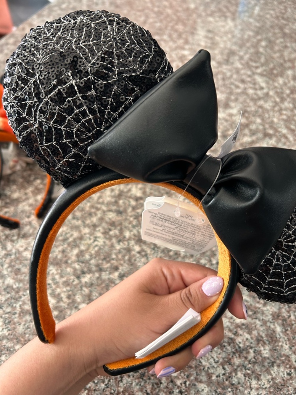 Spider-Web Minnie Mouse Sequin Ears 2025 ed. - Picture 5 of 5